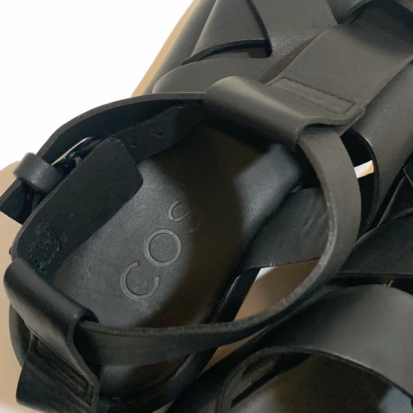 COS Women’s Leather Fisherman Sandals - Picture 3 of 6